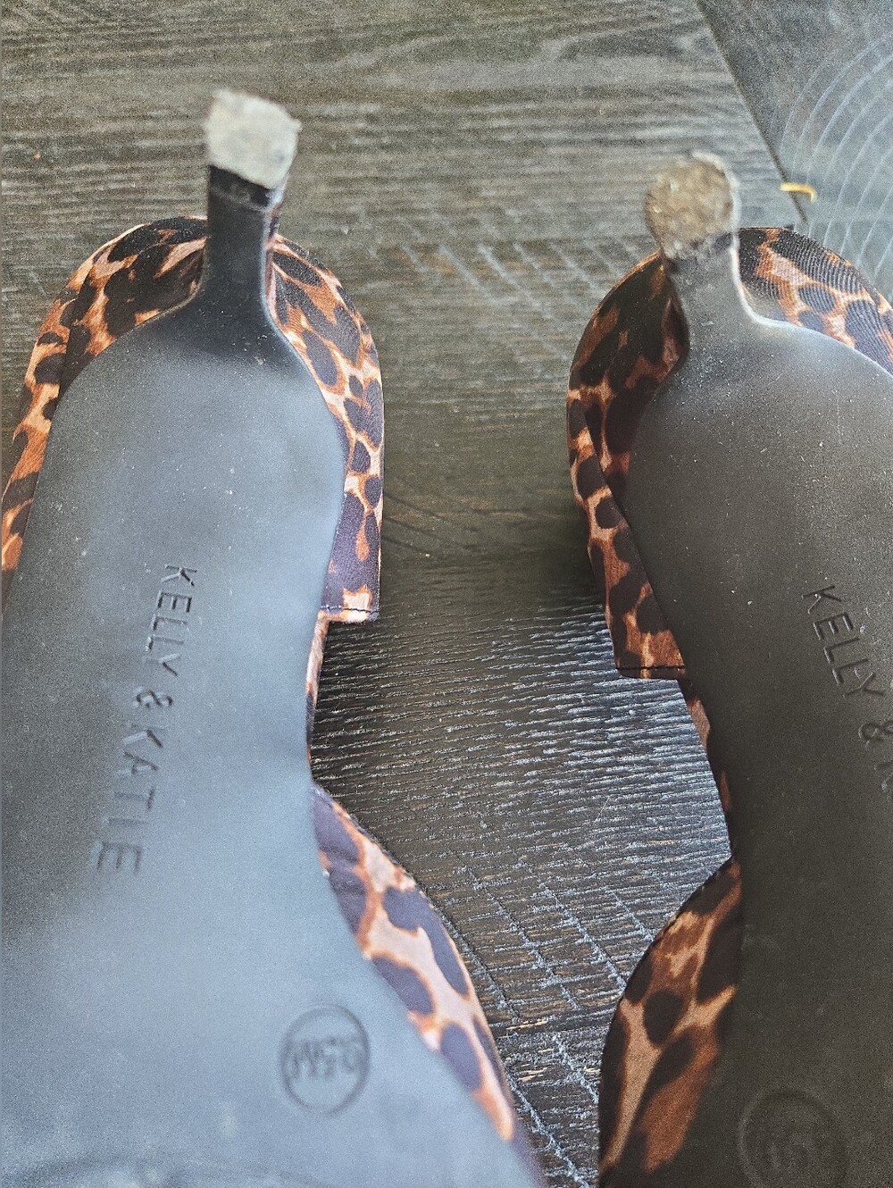 Kelly & Katie Relira Leopard Satin D’Orsay Pumps 9.5M - Picture 8 of 10